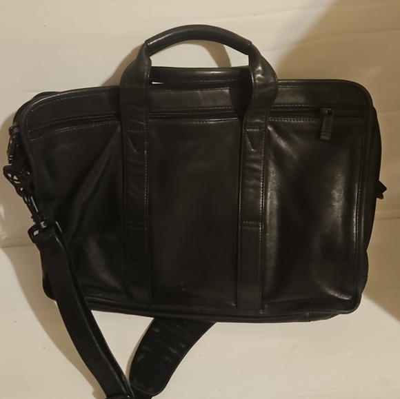 TUMI Alpha Black Leather Laptop Business Commuter Bag 9601D3 - Picture 3 of 14